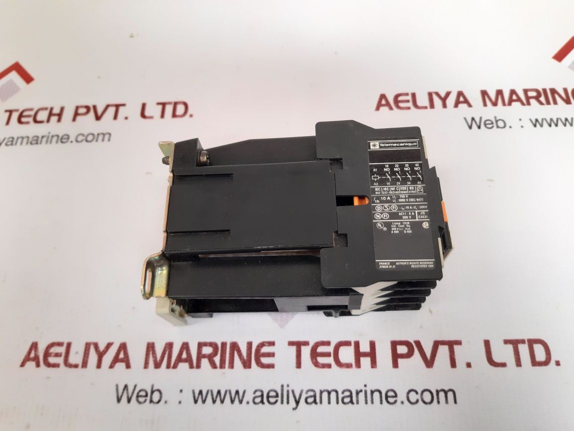 Telemecanique Ca3 Dn40Bd Coil Control Relay 023450 24V - Image 6