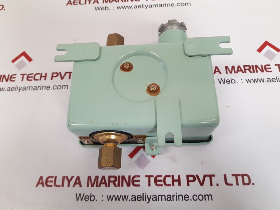 Saginomiya Yns-c106Wgq Pressure Control Switch 1.5 Mpa - Image 4