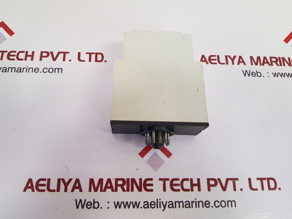 Carlo Gavazzi Pcb01Dm24 Asymmetrical Recycler Timer Ip20 - Image 2