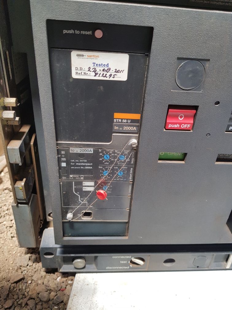 Merlin Gerin Masterpact Mp20 H2 Circuit Breaker 3-pole 2000A 600V 50/60Hz - Image 2