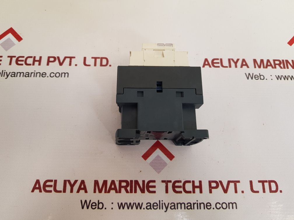 Schneider/Telemecanique Lc1 D09 Contactor 230V 50/60Hz - Image 3