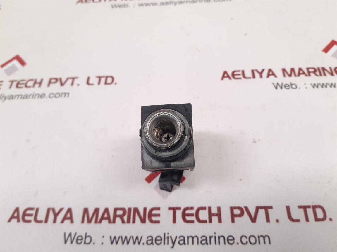 Fuji Electric Ah22-fl / Ah22 Command Switch 10A 600Vac Cont. - Image 4