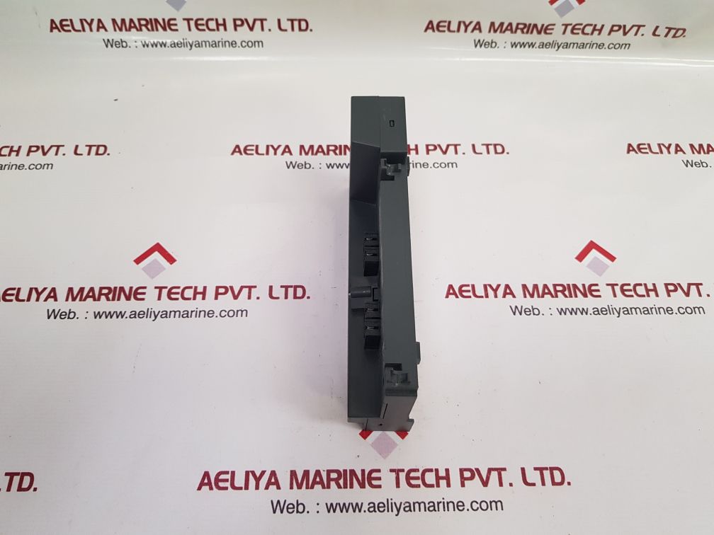 Siemens 6Es7 193-1Cl00-0Xa0 Terminal Block - Image 2