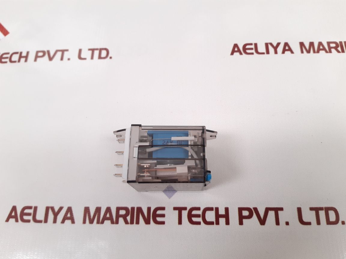 Finder 62.82.9.024.0070 relay - Image 2