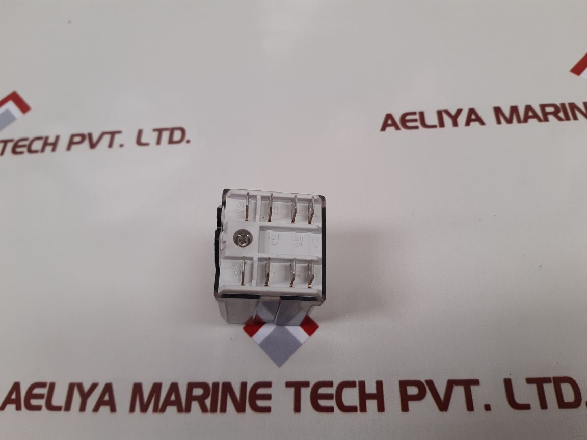 Finder 62.82.9.024.0070 relay - Image 4