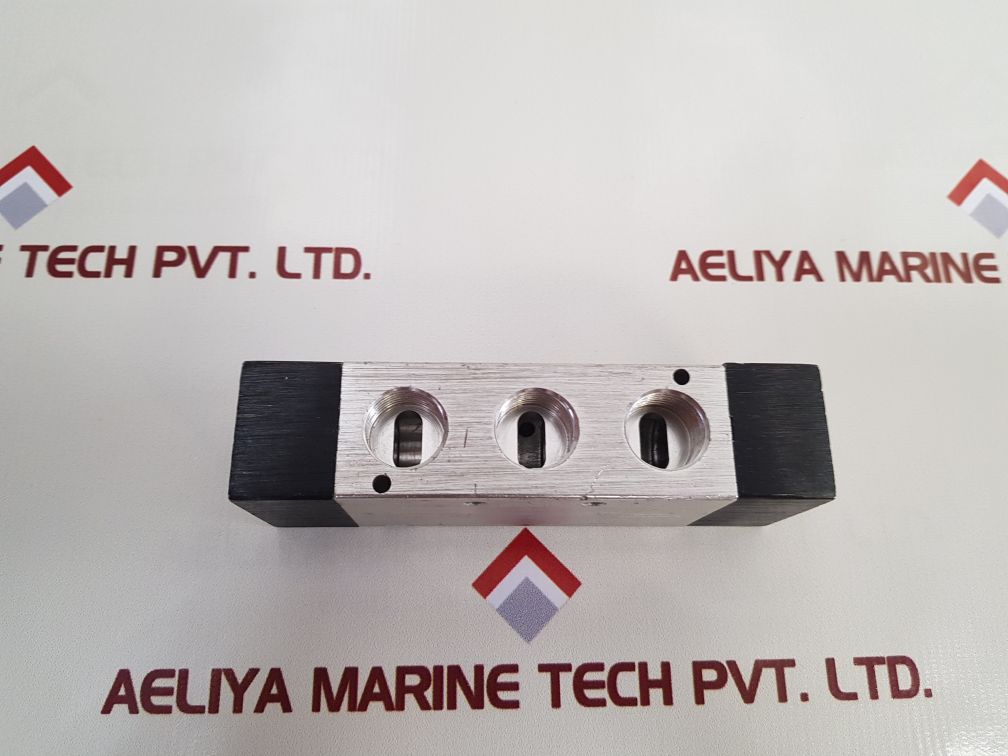 Sns Pneumatic 4A410-15 Solenoid Valve - Image 2