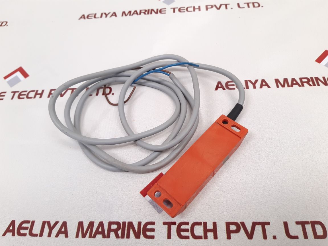 Schmersal Bn 33-rz Magnetic Sensor 250V Ac/Dc - Image 2