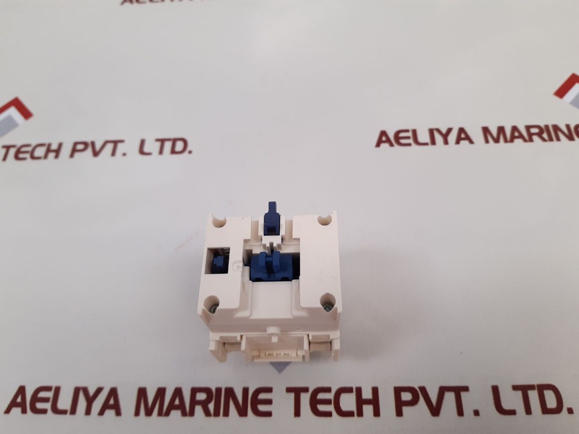Telemecanique / Schneider Electric Ladt2 Time Delay Block 0.1-30S - Image 4