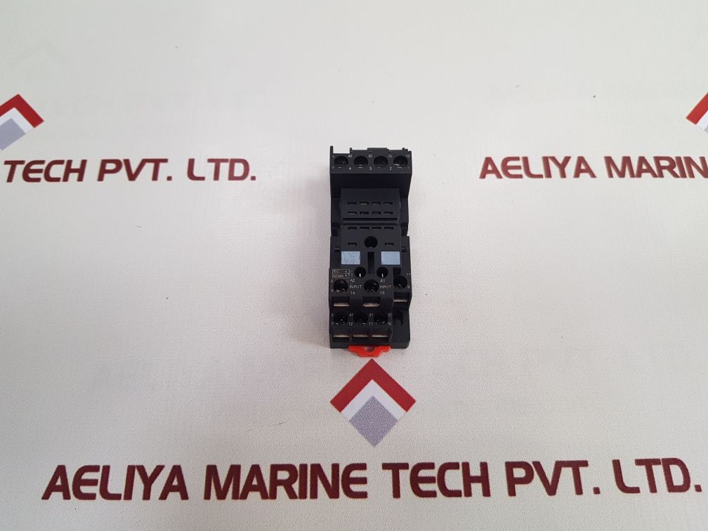 Telemecanique / Schneider Electric Rxze2M114 Relay Socket