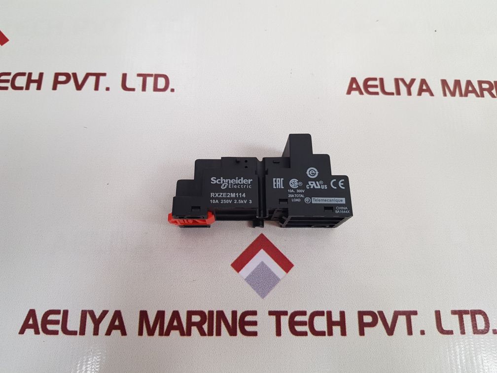 Telemecanique / Schneider Electric Rxze2M114 Relay Socket - Image 3