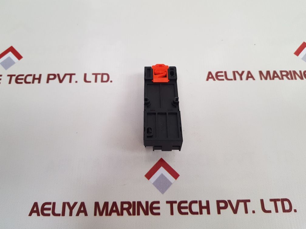 Telemecanique / Schneider Electric Rxze2M114 Relay Socket - Image 5