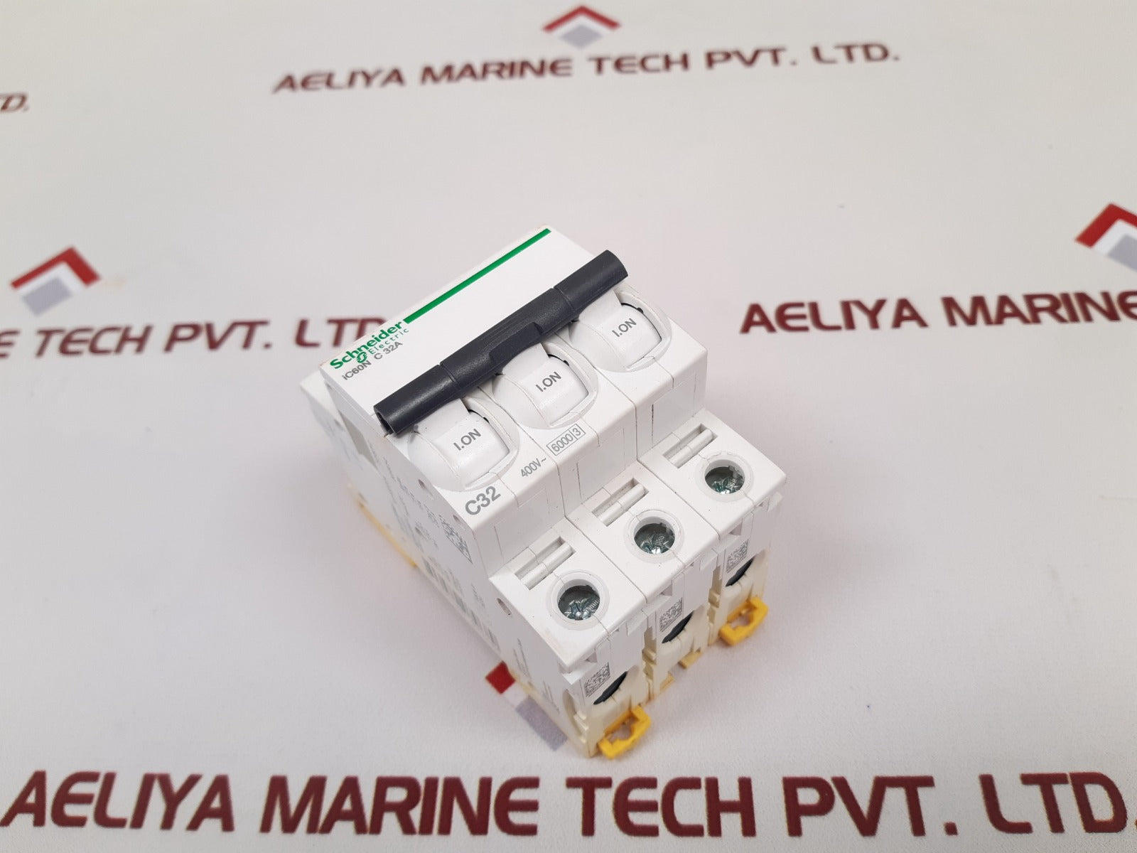 Schneider Electric Ic60N C 32A Circuit Breaker - Image 6