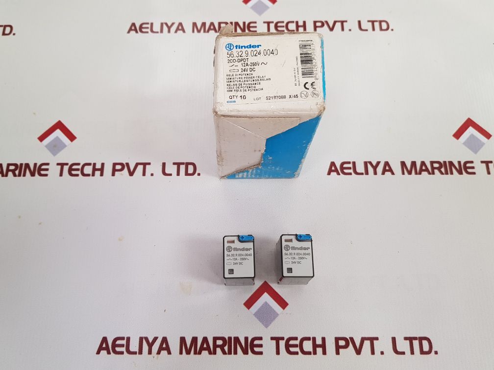 Finder 56.32.9.024.0040 Miniature Power Relay 12A-250V - Image 2