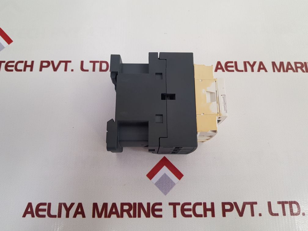 Schneider Electric Lc1D18P7 Contactor - Image 5