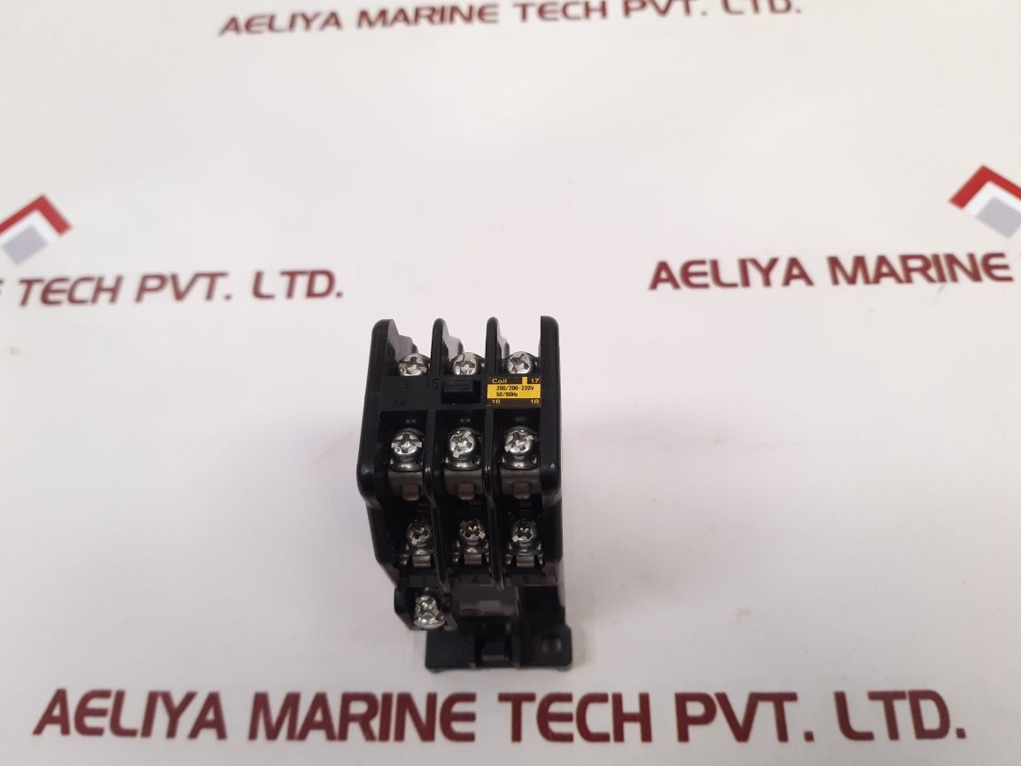 Fuji Electric Src50-2F/X Auxiliary Relay 60Hz 200-220V