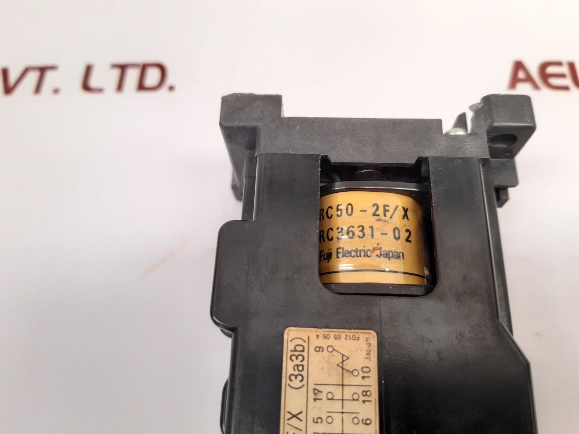 Fuji Electric Src50-2F/X Auxiliary Relay 60Hz 200-220V - Image 3