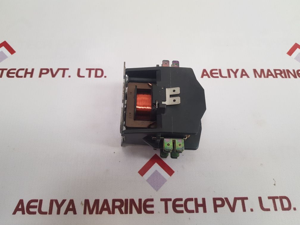 Furnas 45Cg20Af Definite Purpose Contactor - Image 3