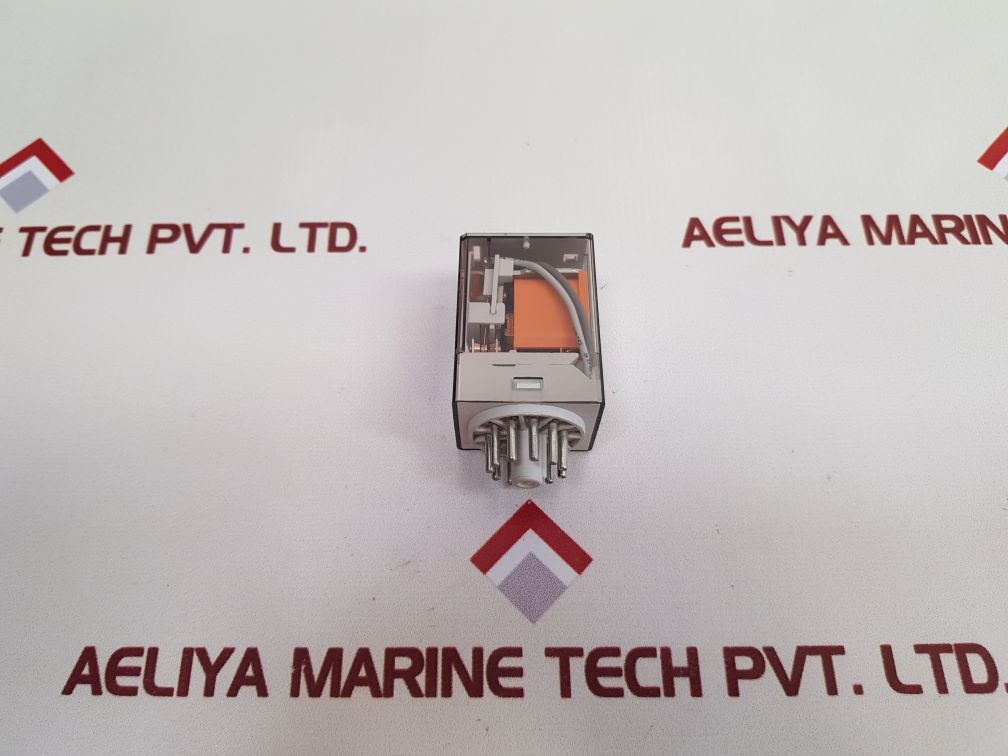 Finder 60.13.8.024.0040 Relay 10A 250V - Image 4