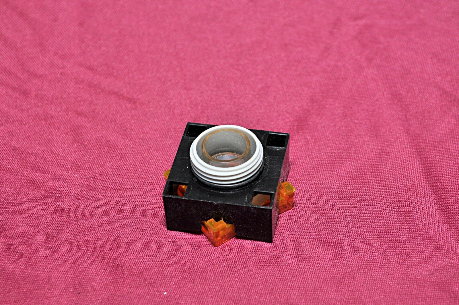 Telemecanique xbfg 175 yellow lens pushbutton - Image 5