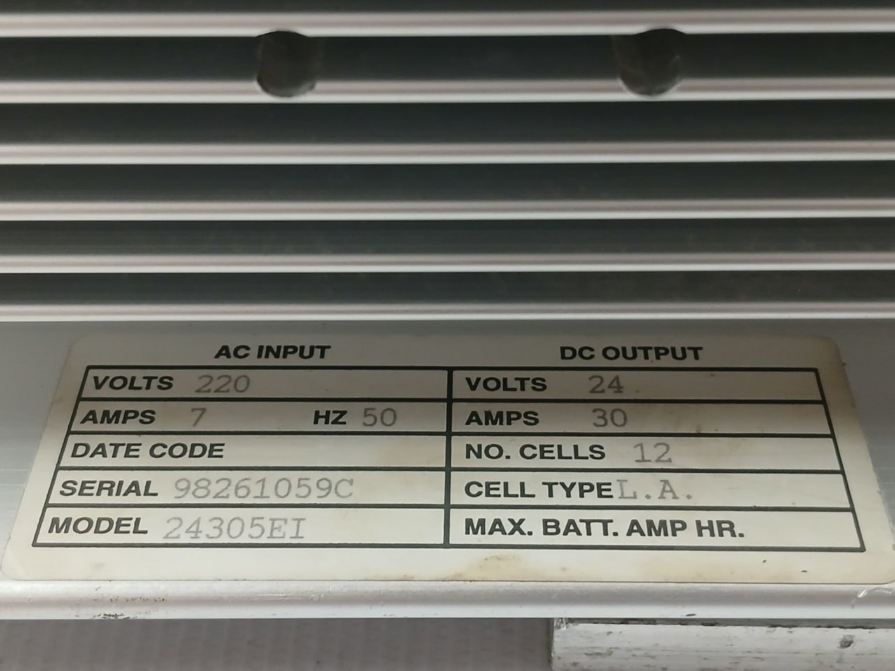Charles 24305ei Marine Electronic Battery Charger 24 V - Image 5