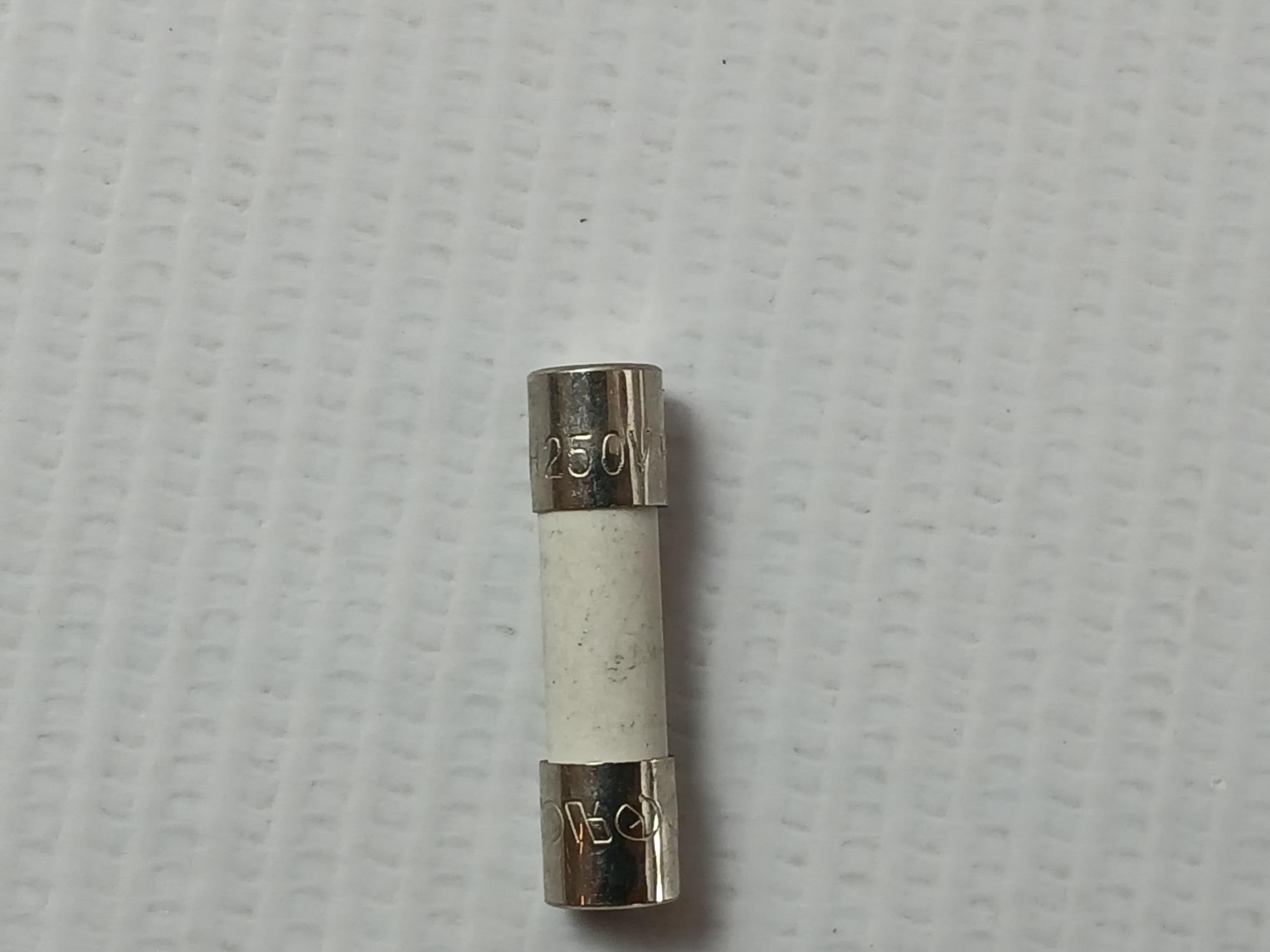 Littelfuse T2ah250v P Cartridge Fuse - Image 4