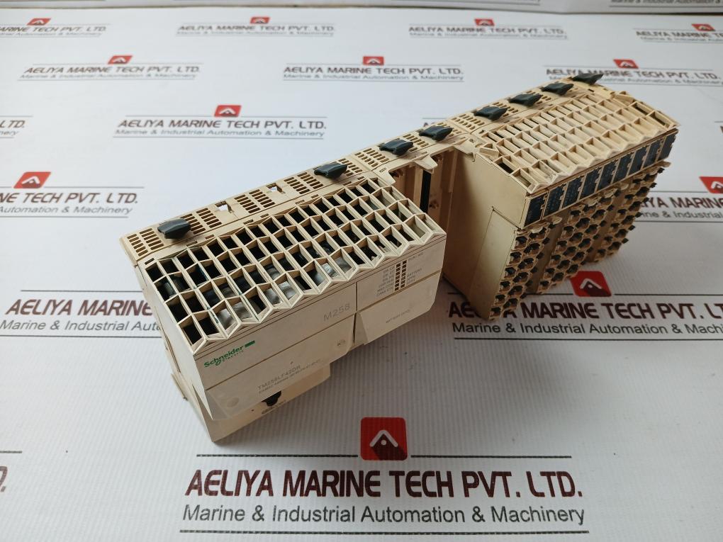 Schneider Electric Tm258lf42dr Logic Controller - Image 3