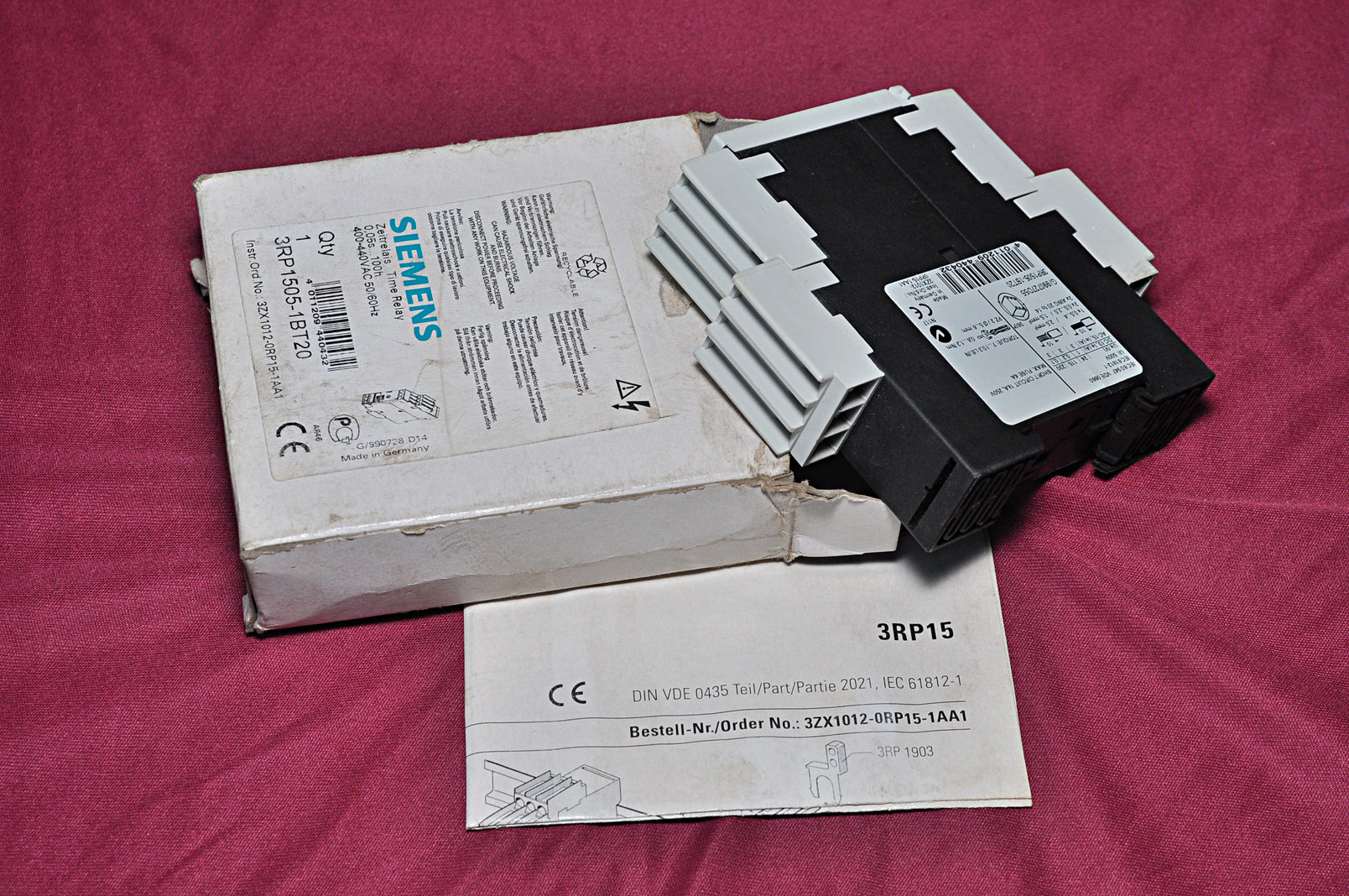 Siemens Sirius 3R 3Rp1505-1Bt20 Multi Function Timer Relay 500V - Image 3