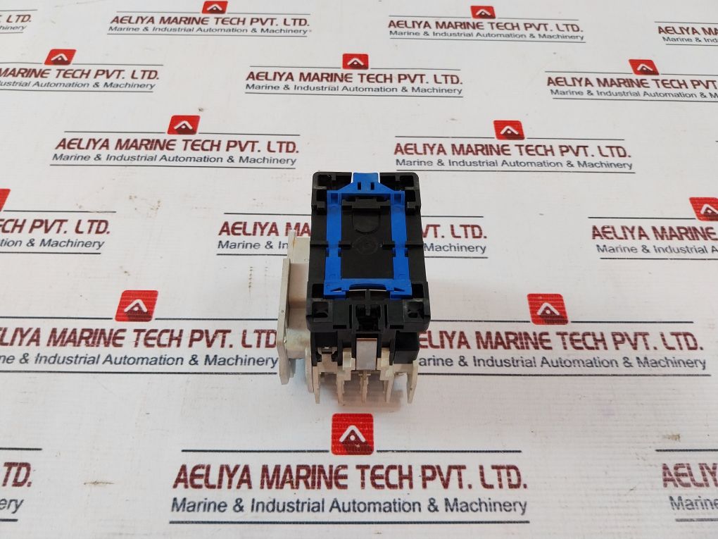 Eaton C320Kgs3 Auxiliary Contactor - Image 2