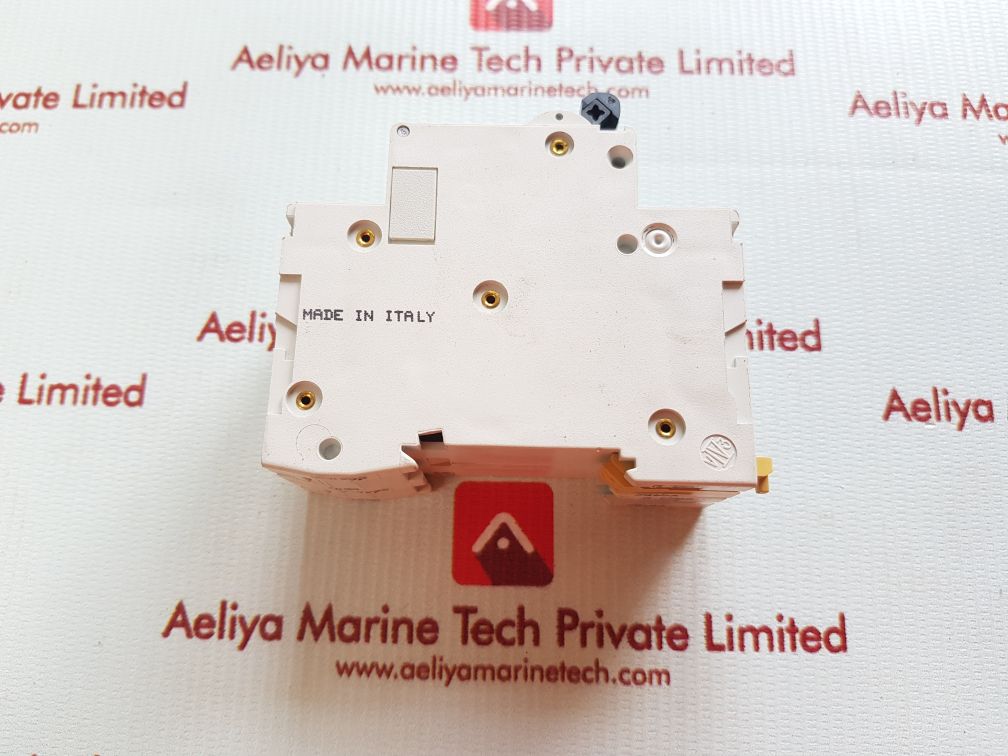 Merlin Gerin Multi 9 C60Hc C20 Circuit Breaker 415V - Image 2