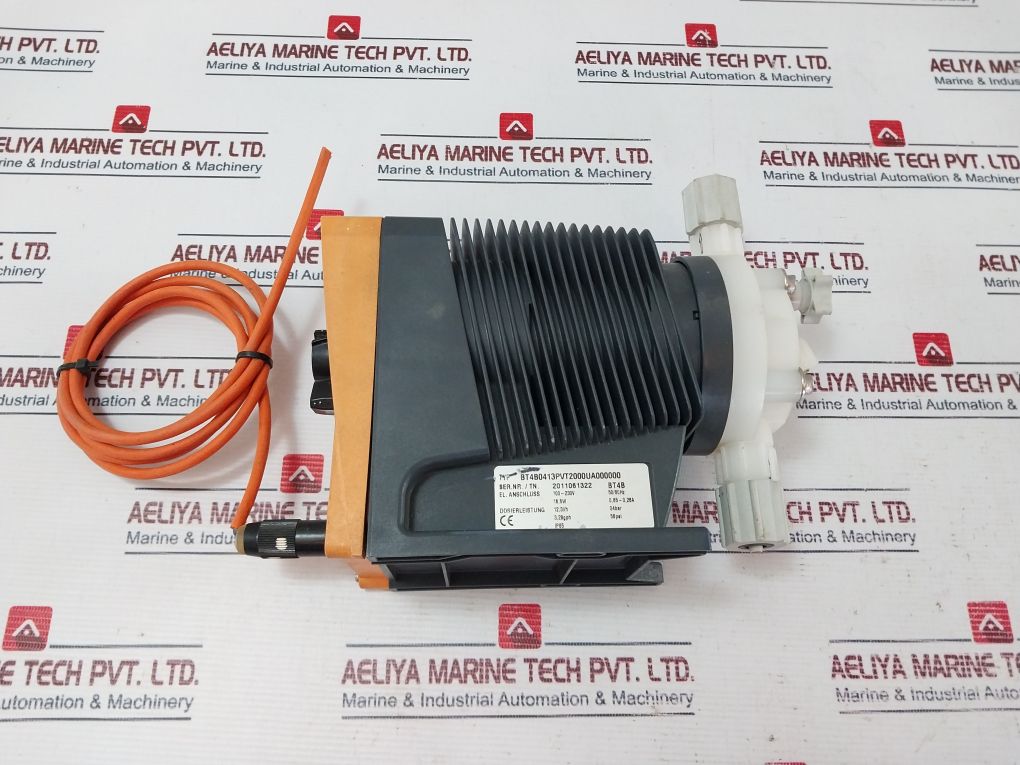 Prominent Bt4B0413Pvt2000Ua000000 Solenoid Metering Dosing Pump (Not Working) - Image 3