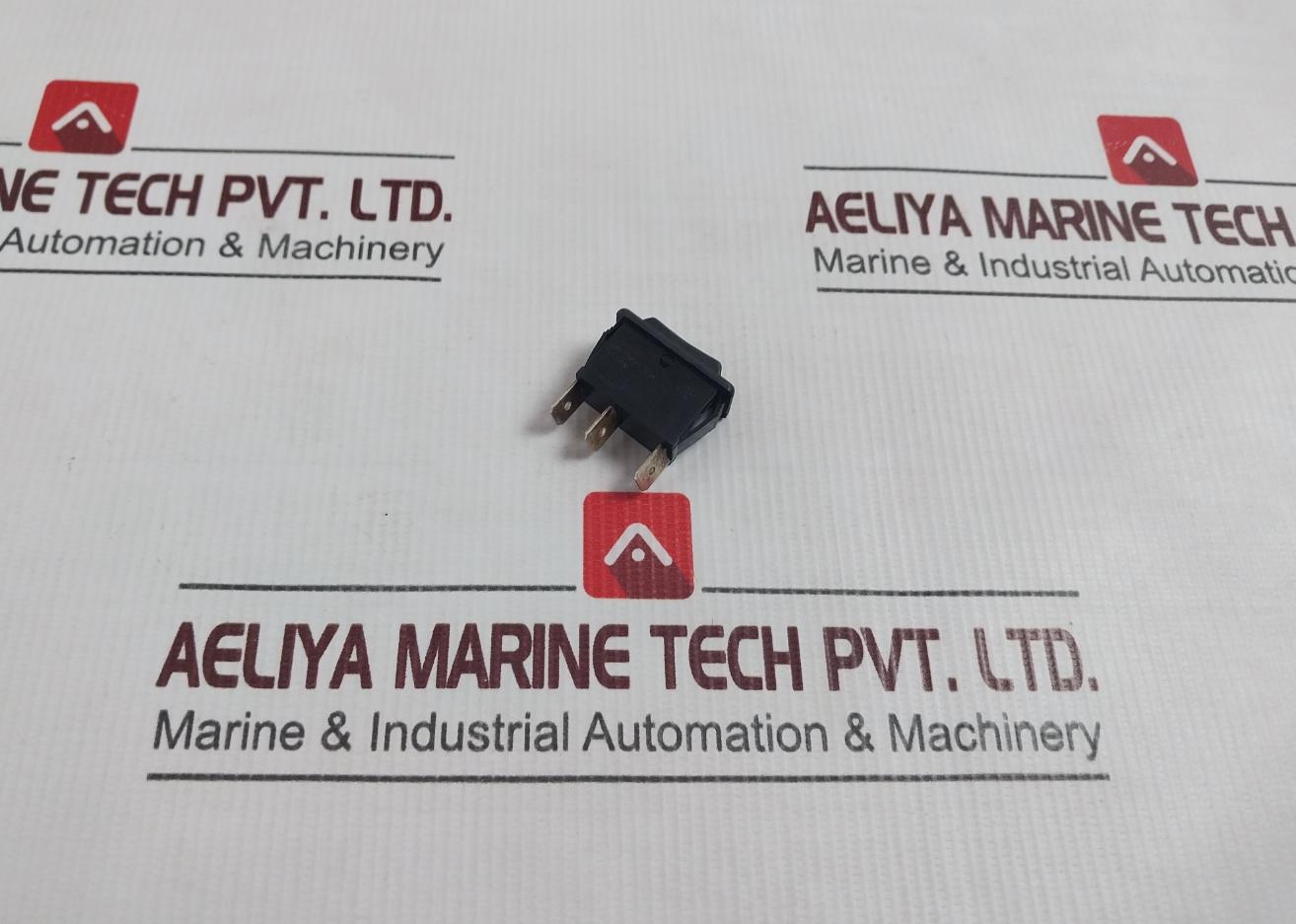 Arcolectric C1522at Rocker Switch 250v - Image 3