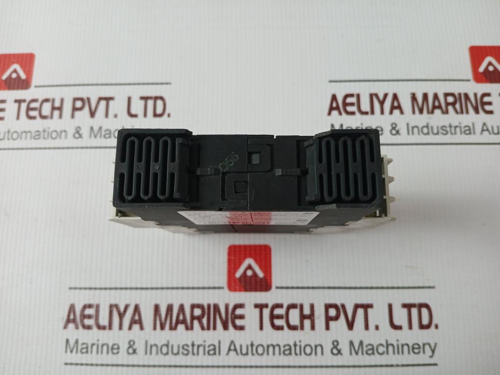 Siemens 3rp1525-1bp30 Time Relay 300v - Image 4