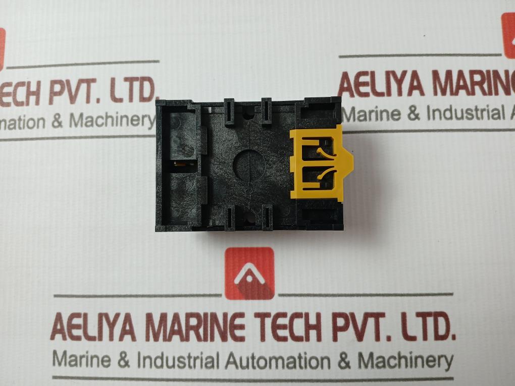 Omron P2cf-11 Relay Socket 250v - Image 4