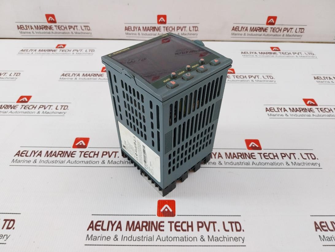 Eurotherm 2704 Temperature Controller 240v - Image 3