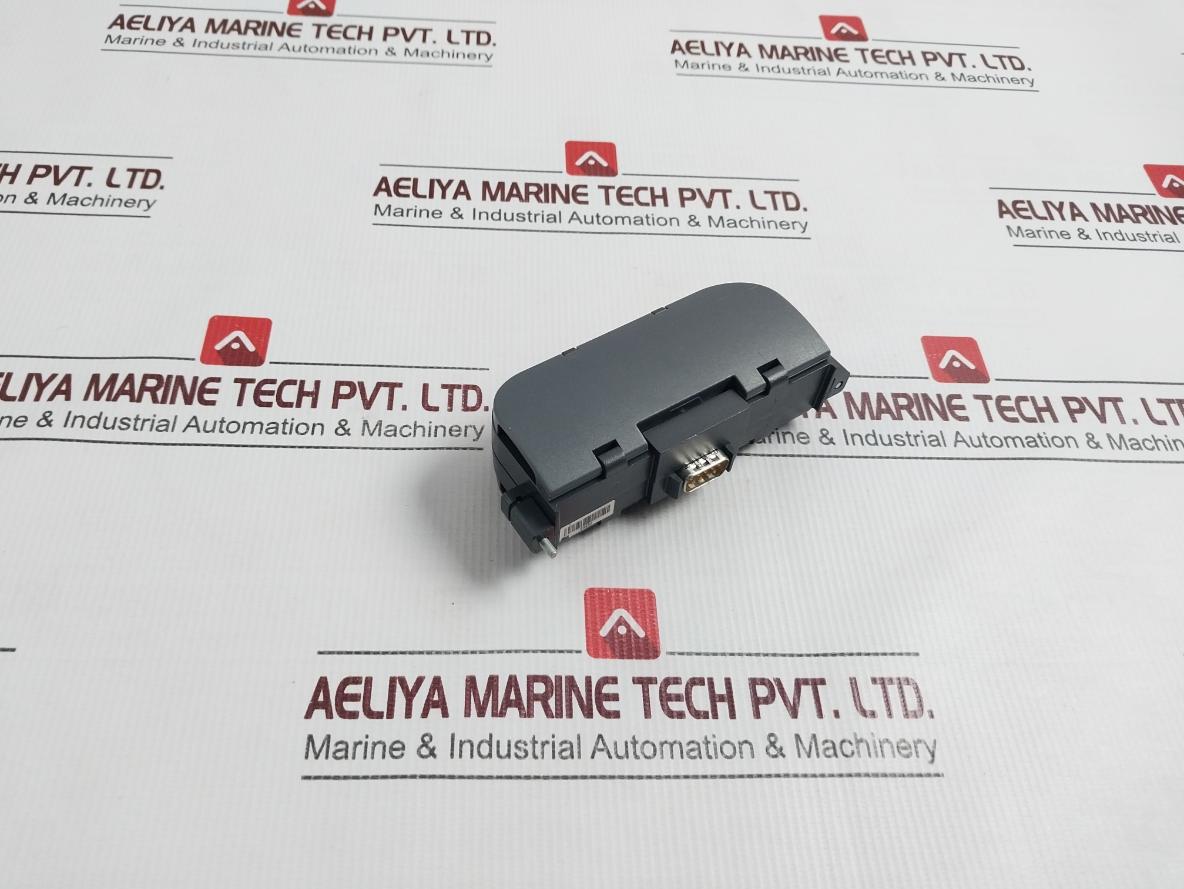 Schneider Electric Cca630 Current Connector - Image 3