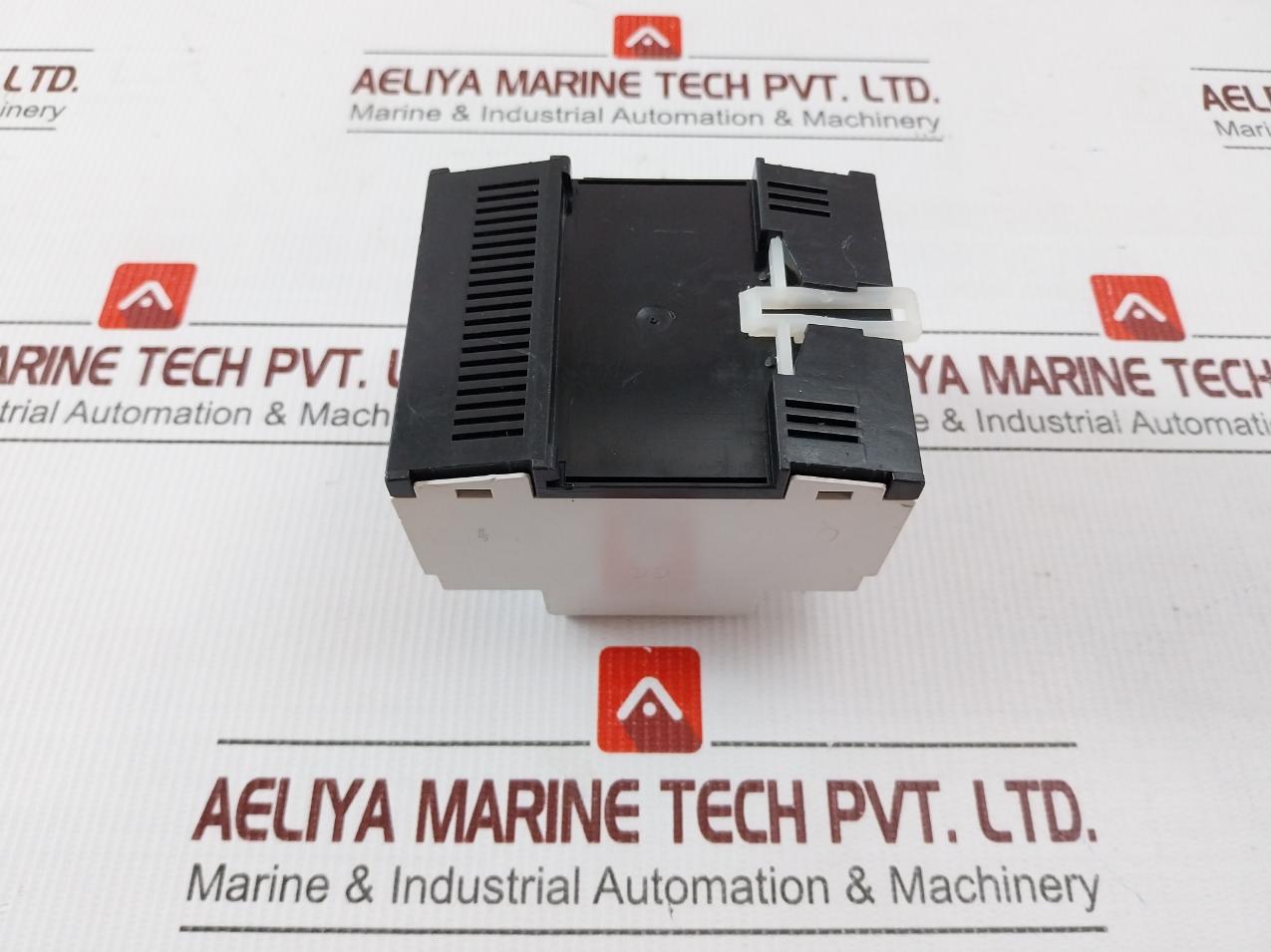 Schneider Electric Mtn649208 Switch Actuator W/Manual Mode 230v - Image 4