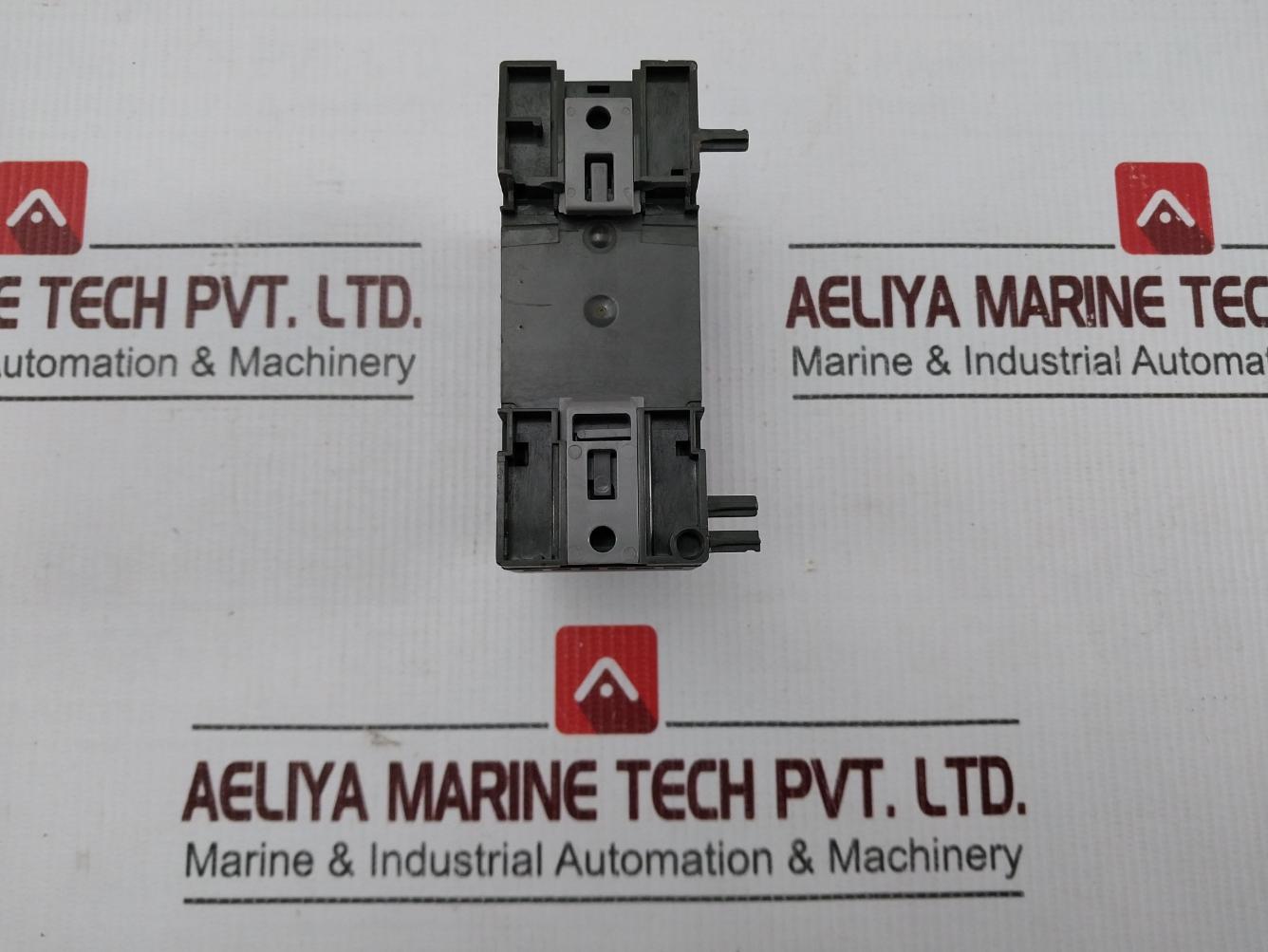Siemens 6ed1 055-1mb00-0ba1 Expansion Module 240v - Image 3