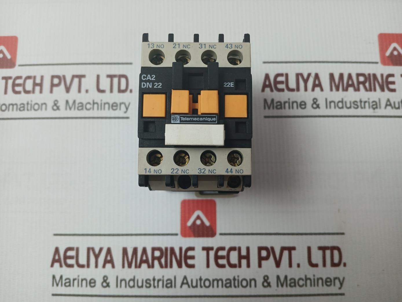 Telemecanique Ca2 Dn22 Control Relay 230v