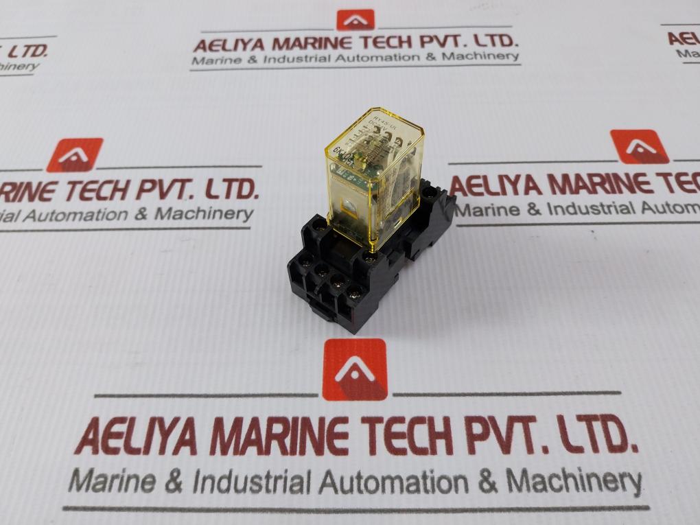 Idec Ry4s-Ul Dc24v Pole Miniature Relay With Base 300v - Image 3