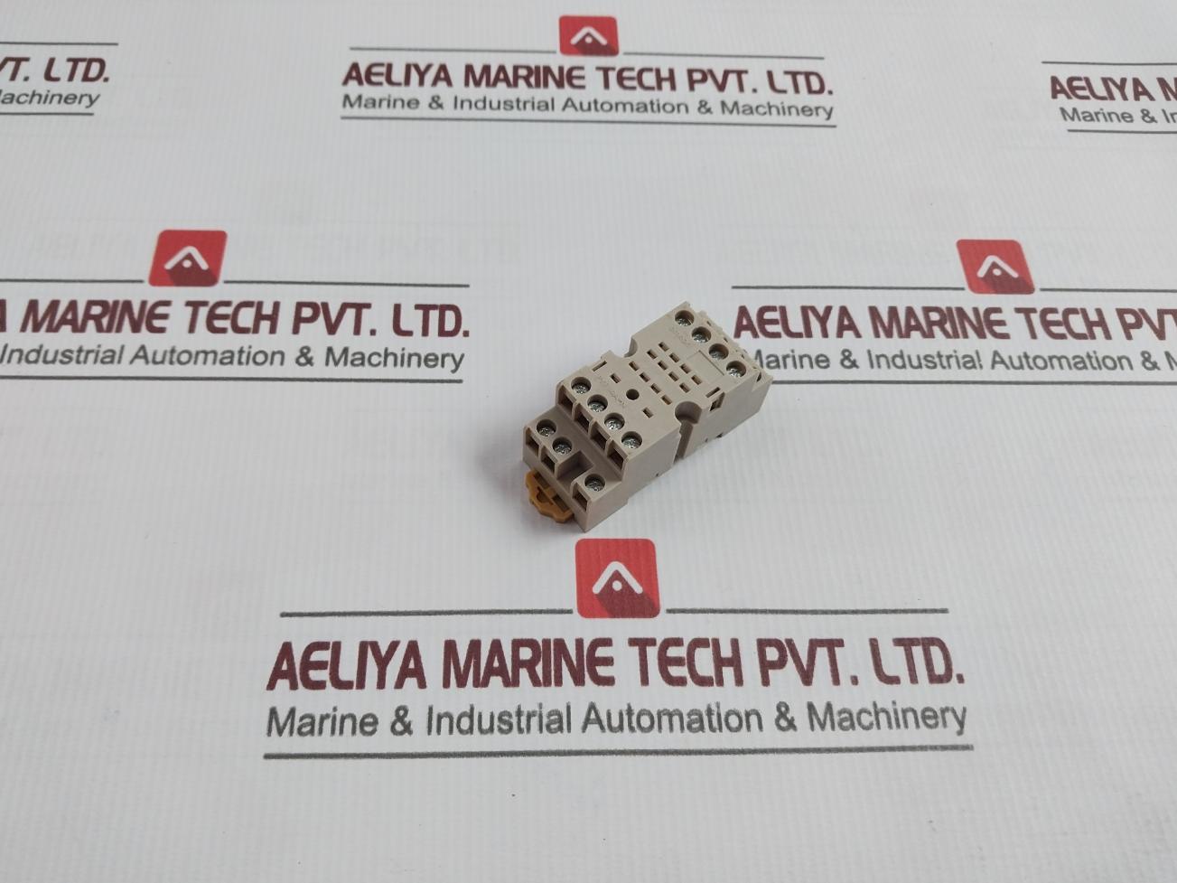 Omron Pyf14a-N Relay Socket Din Rail 250v - Image 3