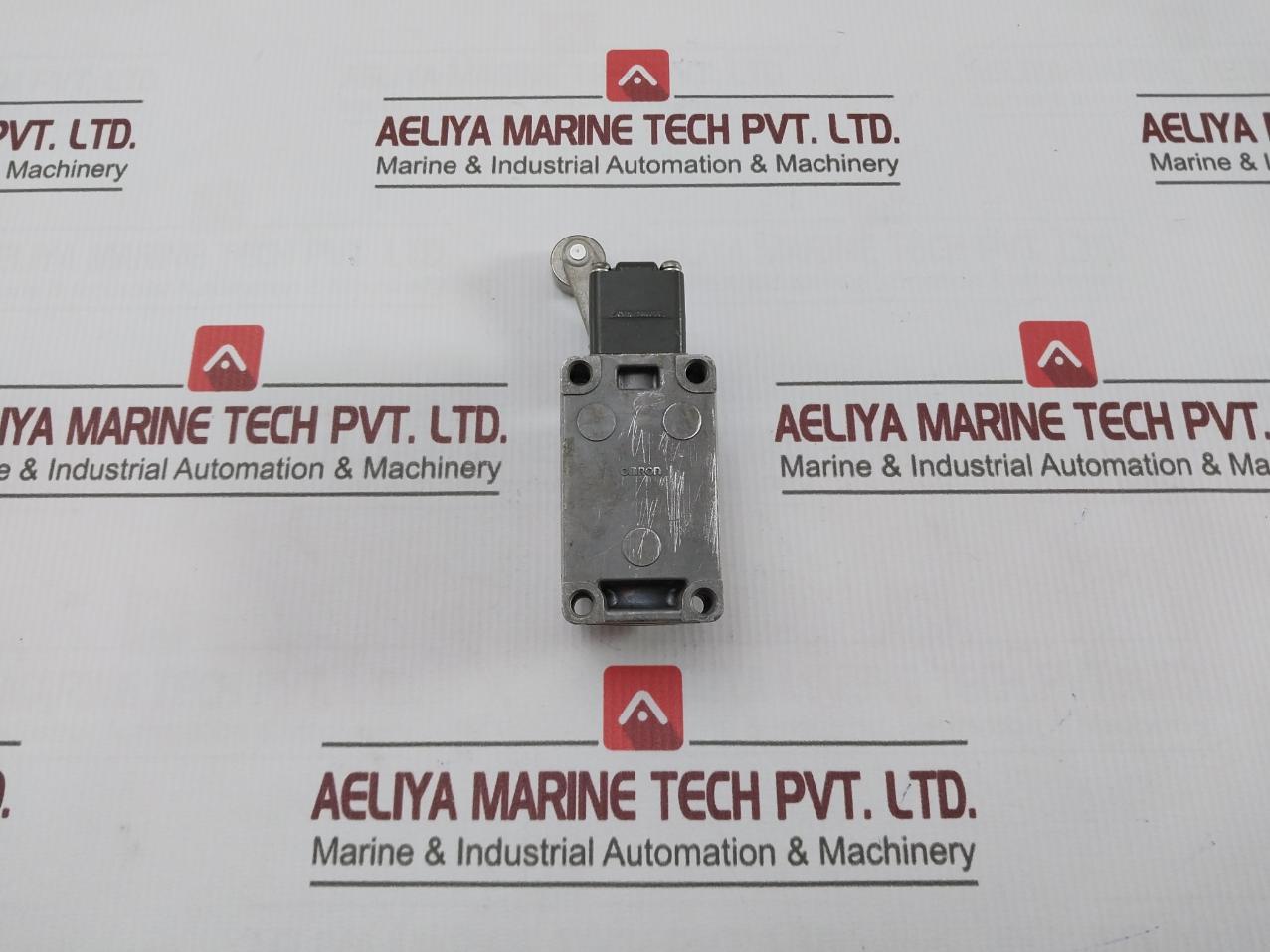 Omron Wlca2 Limit Switch 250v - Image 4