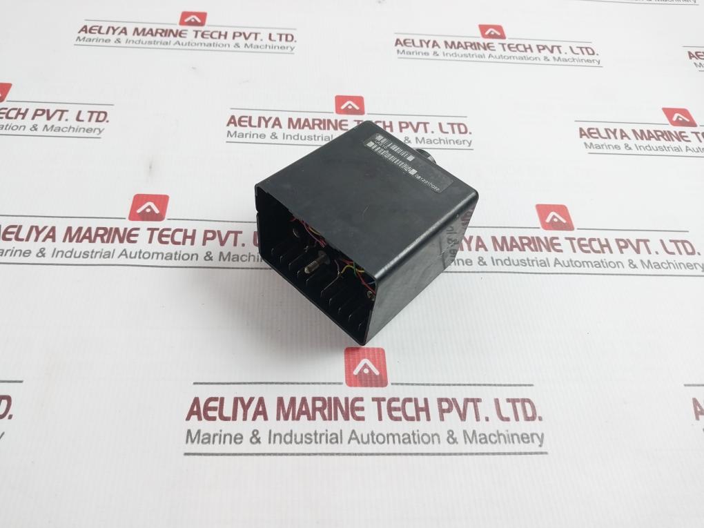 Siemens Lae10 Flame Safeguard Controller - Image 3