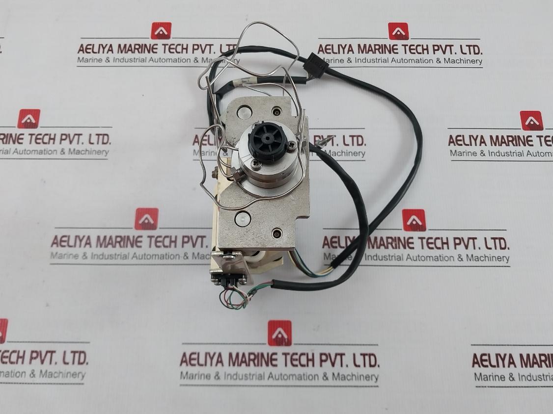 Waters 700002791 2 Phase Stepping Motor - Image 4