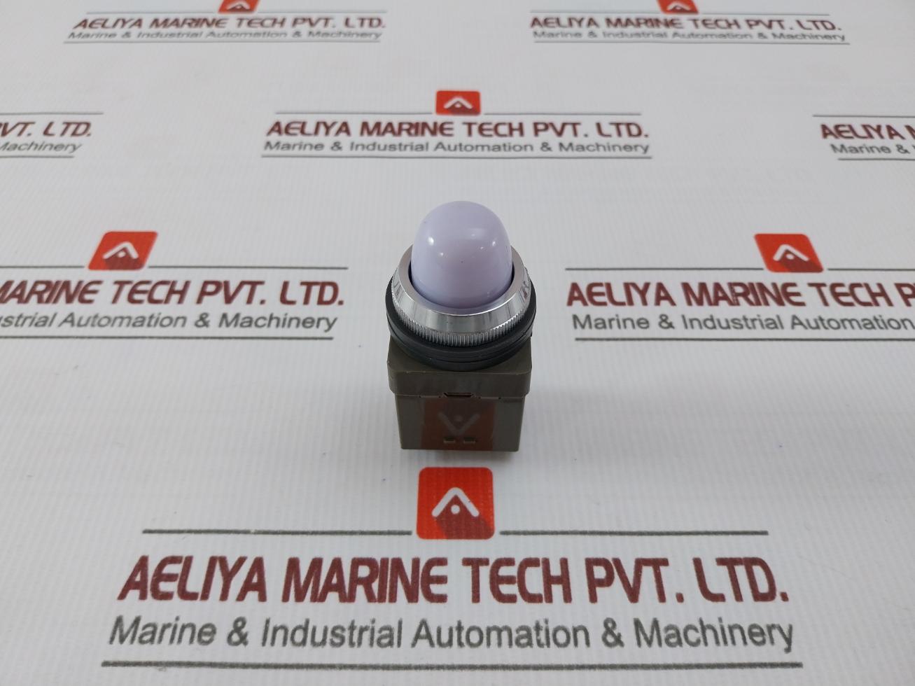 Idec Pilot Light With A Transformer Unit 400440v