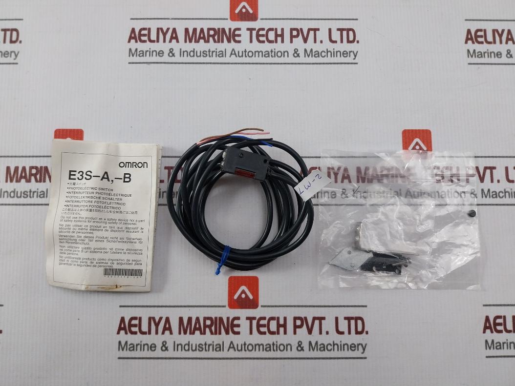 Omron E3s-Bd61 Photoelectric Switch 24v