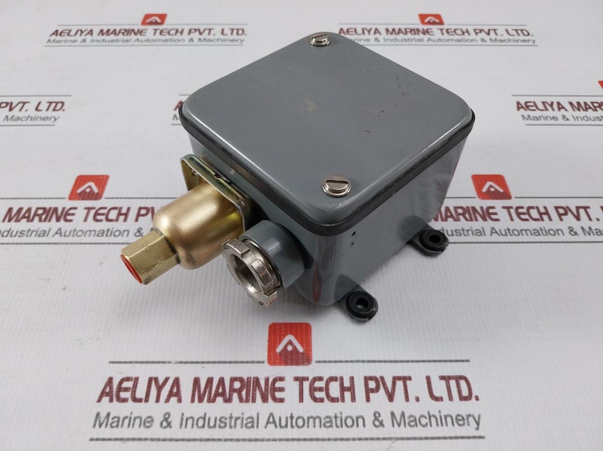 Penn P72ae-11 Automatic Pressure Controller 600 V - Image 3