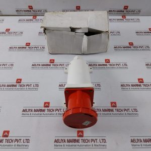 Switch Control 135 Splash Proof Wall Socket Outlet 415v