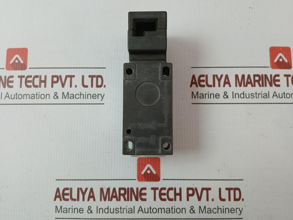 Euchner Nz1vz-538e-M Safety Switch 230v - Image 4