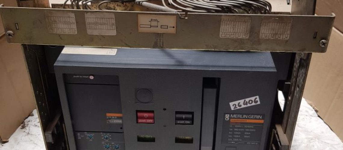 MERLIN GERIN M25 H2 MASTERPACT CIRCUIT BREAKER