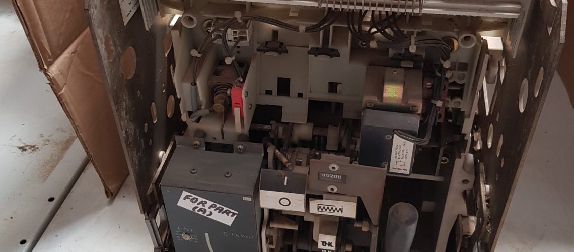 SIEMENS 3WN6 281-0FB05-1KA1 CIRCUIT BREAKER